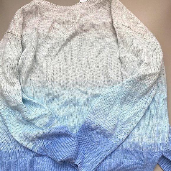 Banana Republic Sky Blue Ombre Knit Long sleeve Top Large - Picture 1 of 3